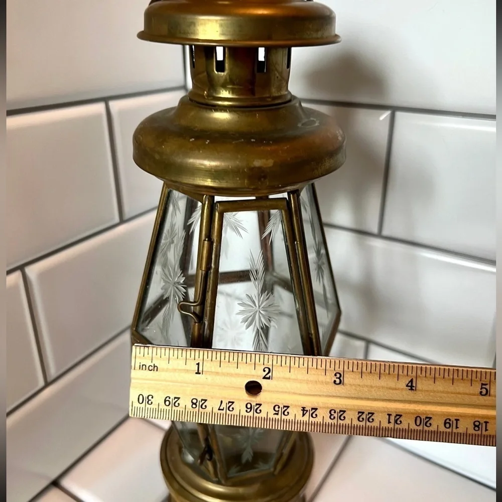 Vintage Large Solid Brass & Glass etched starry Lantern - Picture 11 of 12